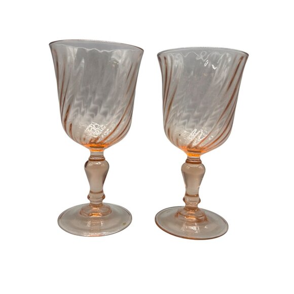 Set Of 2 Vintage Swirl Pattern Pink Depression Glass Goblets Rosaline Pink READ - Picture 1 of 9